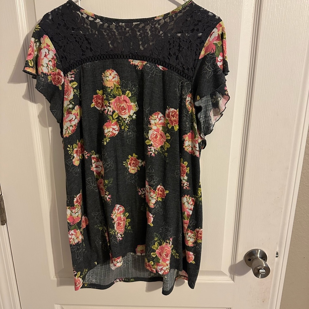 Short sleeve flower top from Torrid